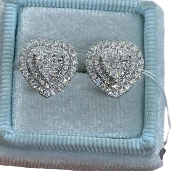 New Heart Shape Cubic Zirconia silver color post Earrings - Picture 4 of 5